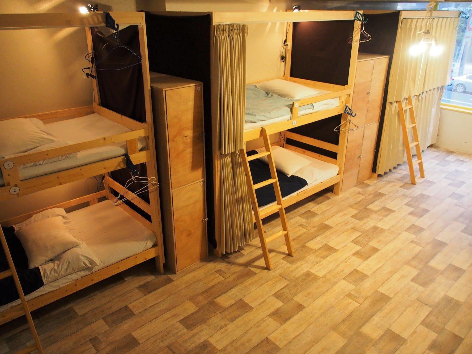 Hostel Chill Out Осака Екстериор снимка